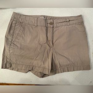 Loft Outlet 4” Khaki Shorts
